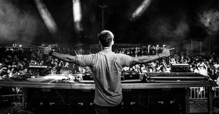 Why Do You Want To Be A Mobile DJ